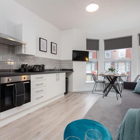 Charles Alexander Short Stay - Charnley House Apartments Blackpool Exteriér fotografie